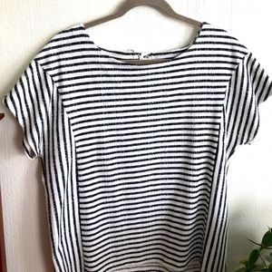 Caslon women’s large black and white top